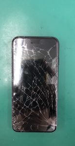 修理　ガラス　iPhone